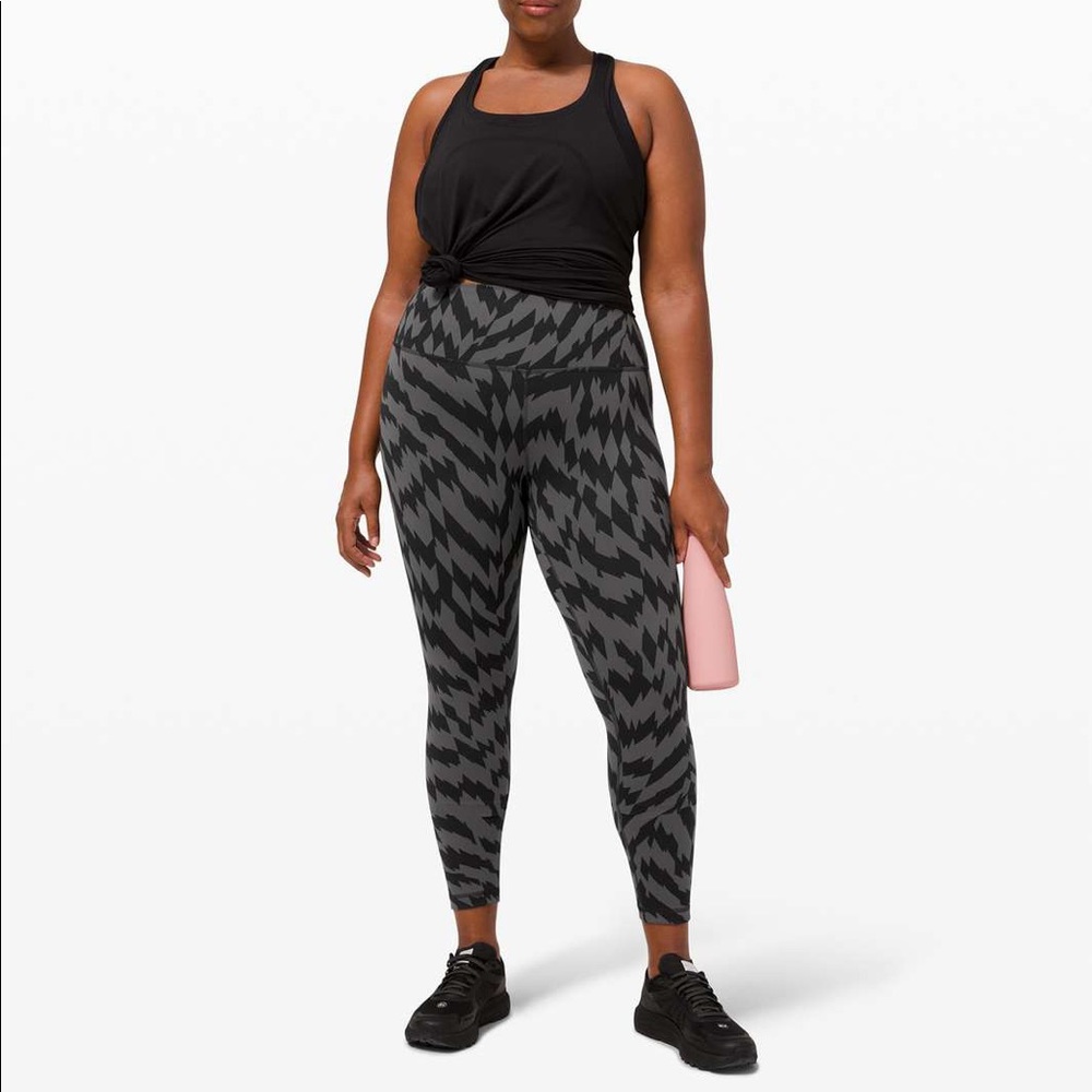 Lululemon Wunder Under Train